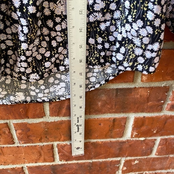 LC Lauren Conrad Womens XL Black Floral Long Sleeve Button Peasant Top - Picture 8 of 9